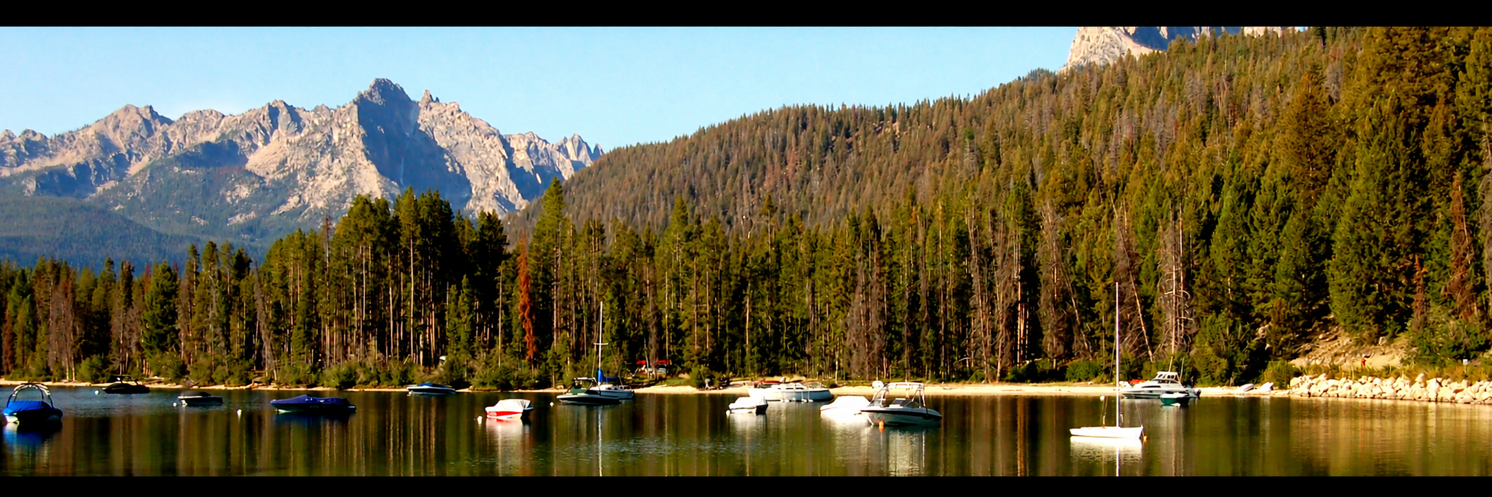 A mountain lake surrounded by Idaho forest